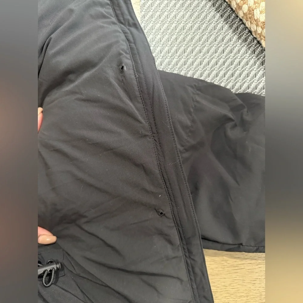 ALO Yoga Black Puffer Coat